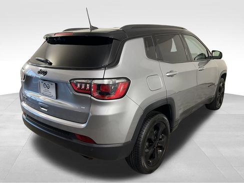 Used 2019 Jeep Compass Latitude AWD/4WD image 9