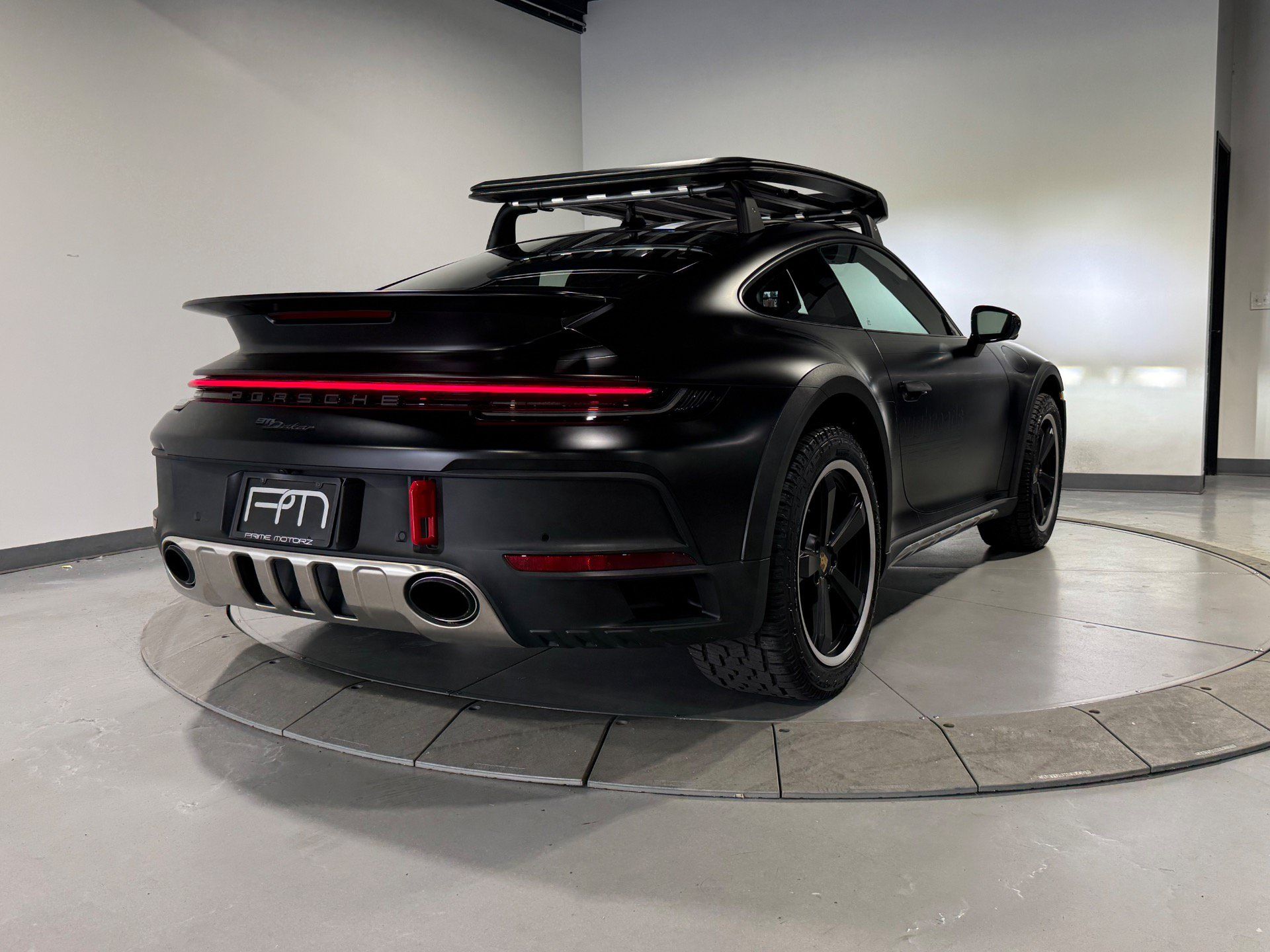 Used 2024 Porsche 911 Dakar AWD/4WD image 17