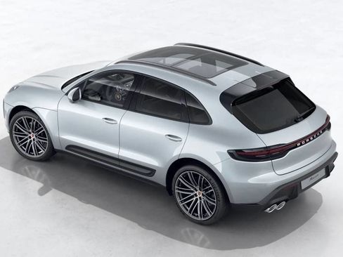 Certified 2026 Porsche Macan AWD/4WD image 9