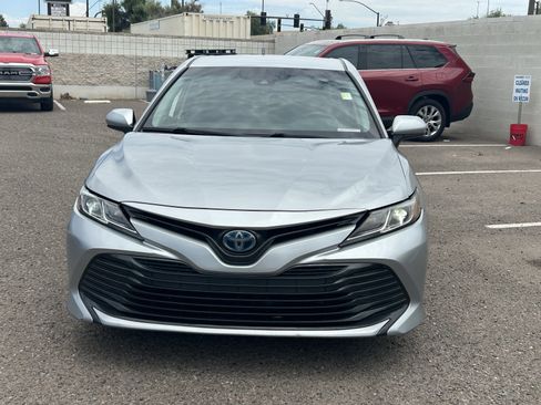 Used 2020 Toyota Camry LE FWD image 7