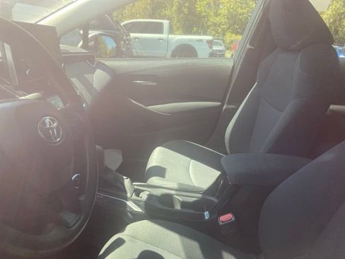 Used 2020 Toyota Corolla LE FWD image 6
