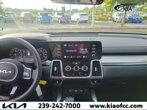Certified 2023 Kia Sorento LX FWD image 21