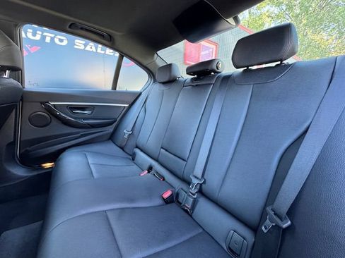 Used 2018 BMW 330i xDrive Sedan AWD/4WD image 12