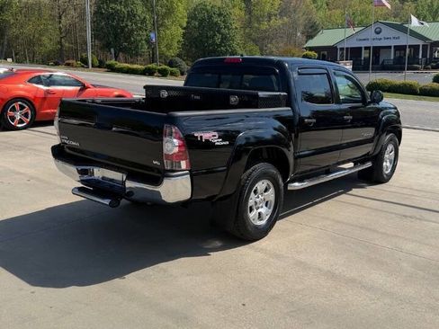 Used 2011 Toyota Tacoma 4x4 Double Cab w/ TRD Off-Road Pkg image 6