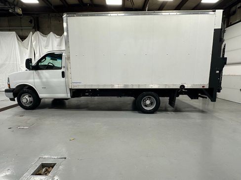 Used 2022 Chevrolet Express 3500 Work Van w/ Power Convenience Package image 4