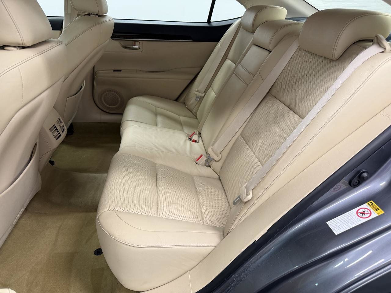 Used 2014 Lexus ES 350 w/ Luxury Package FWD image 8