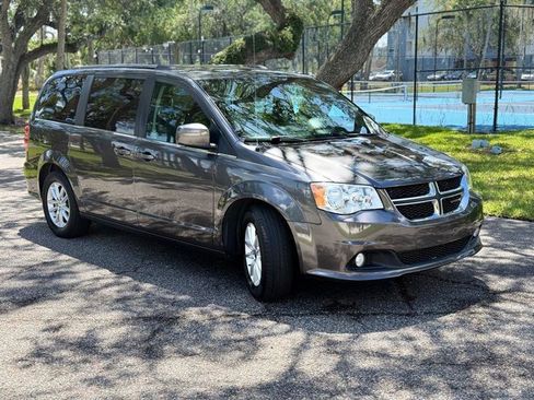 Used 2019 Dodge Grand Caravan SXT FWD image 7