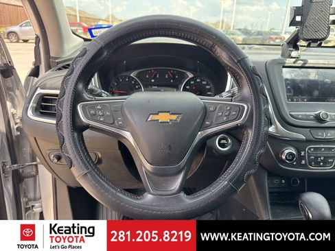 Used 2022 Chevrolet Equinox LT w/ Driver Convenience Package AWD/4WD image 17