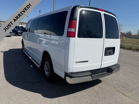 Used 2017 Chevrolet Express 3500 LT w/ LT Preferred Equipment Group image 7