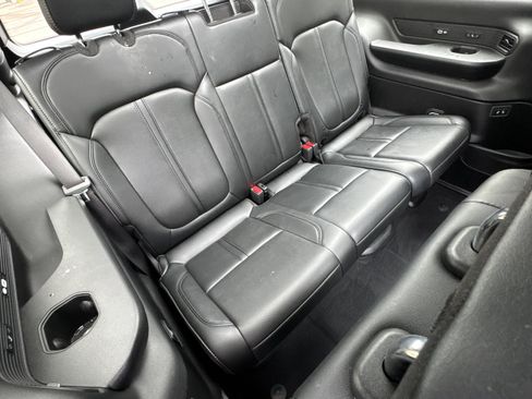 Used 2025 Jeep Wagoneer L Series III w/ Premium Group I image 19