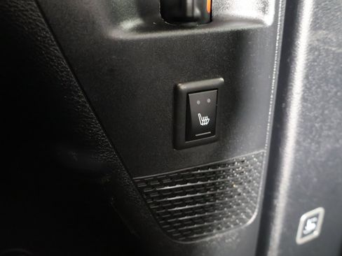 Used 2020 Chrysler Pacifica Limited image 57