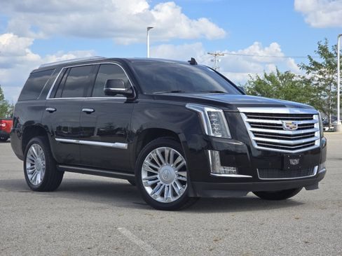 Used 2016 Cadillac Escalade Platinum AWD/4WD image 2