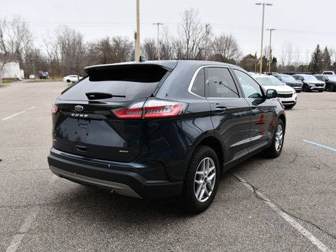 Used 2024 Ford Edge SEL w/ Convenience Package AWD/4WD image 6