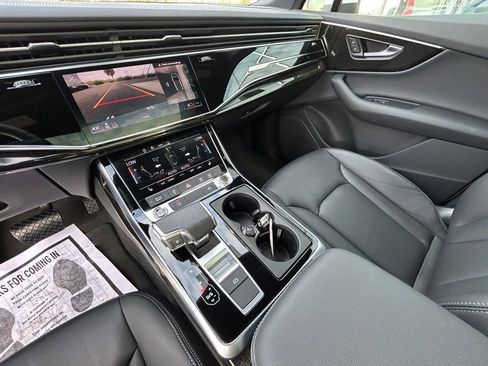 Certified 2025 Audi Q7 2.0T Premium w/ Convenience Package image 24