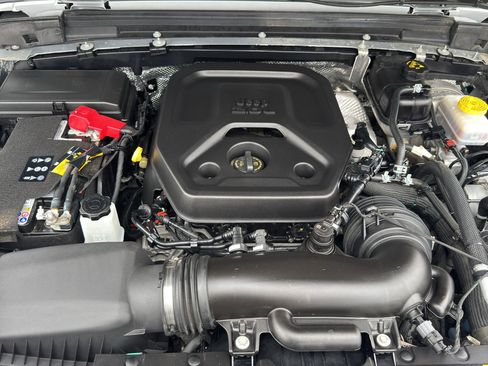 Used 2024 Jeep Wrangler Sport S image 36