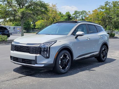 New 2026 Kia Sportage EX w/ EX Panorama Roof Package FWD image 2