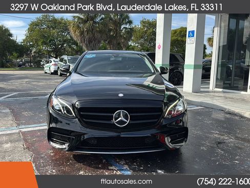Used 2017 Mercedes-Benz E 300 4MATIC w/ Premium 1 Package image 5