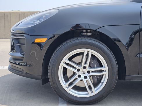 Certified 2026 Porsche Macan AWD/4WD image 13
