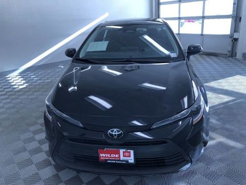 Used 2025 Toyota Corolla LE image 14