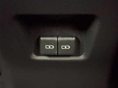 Certified 2022 Toyota RAV4 XLE Premium image 35