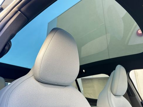 New 2025 Volvo EX30 Ultra w/ Protection Package Premier image 17