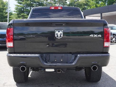 Used 2018 RAM 1500 Express w/ Express Value Package AWD/4WD image 9