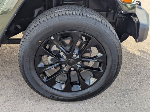 Used 2021 Jeep Wrangler Unlimited Sahara 4xe w/ Cold Weather Group image 9