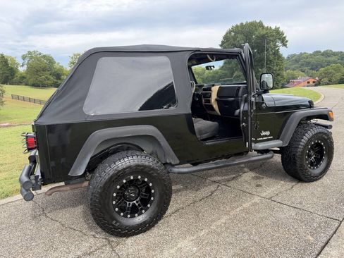 Used 2004 Jeep Wrangler 4WD image 15