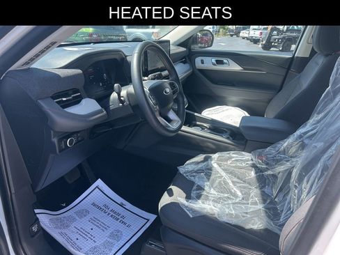 Used 2025 Ford Explorer Active AWD/4WD image 9