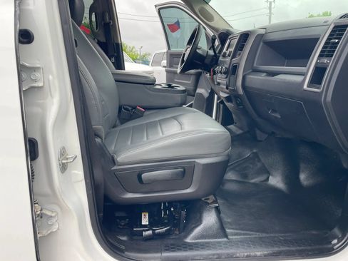 Used 2018 RAM 3500 Tradesman w/ Ambulance Prep Group RWD image 11