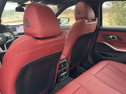 New 2026 BMW 330i Sedan w/ M Sport Package image 15