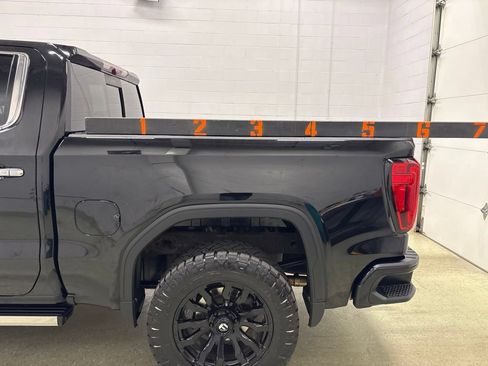 Used 2021 GMC Sierra 1500 Denali w/ Denali Carbonpro Edition AWD/4WD image 11