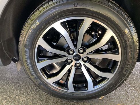 Used 2025 Ford Explorer ST-Line w/ Premium Package image 6