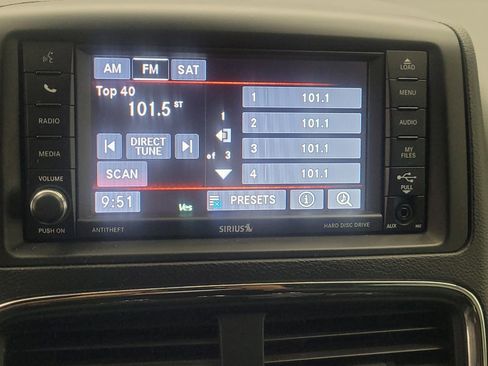 Used 2016 Dodge Grand Caravan SE FWD image 25