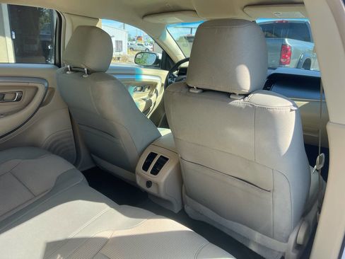 Used 2017 Ford Taurus SEL image 18