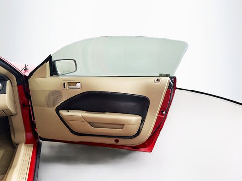 Used 2009 Ford Mustang Coupe image 27