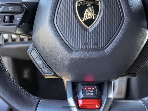Used 2017 Lamborghini Huracan LP 580-2 RWD image 24
