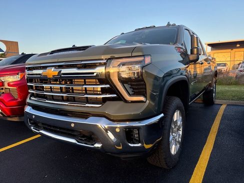 New 2026 Chevrolet Silverado 2500 LTZ w/ LTZ Convenience Package AWD/4WD image 2