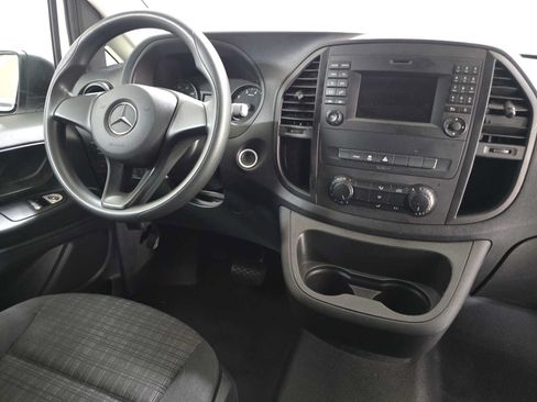 Used 2020 Mercedes-Benz Metris image 12