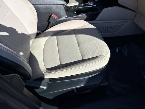 Used 2020 Ford Escape Titanium image 12