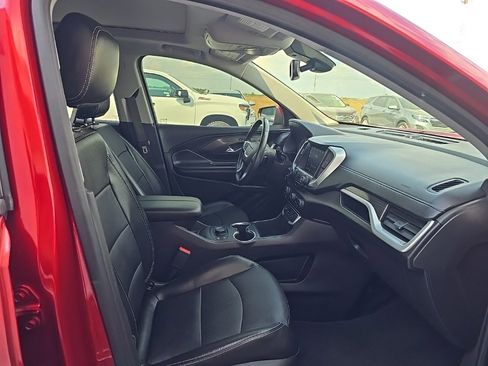 Used 2022 GMC Terrain SLT image 23