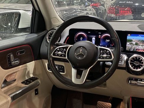 Used 2023 Mercedes-Benz GLB 250 4MATIC image 3