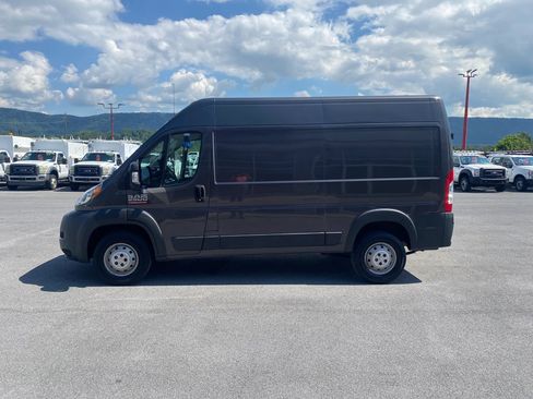 Used 2018 RAM ProMaster 2500 FWD image 5