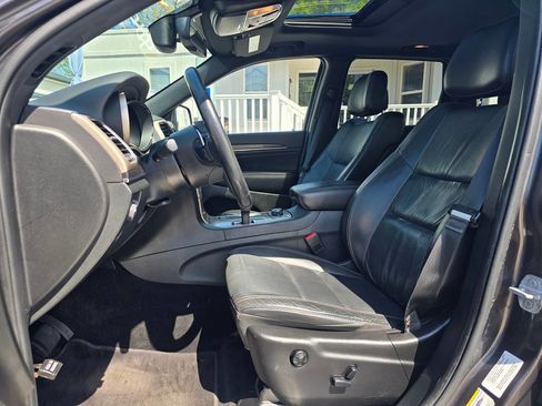 Used 2015 Jeep Grand Cherokee Limited image 18