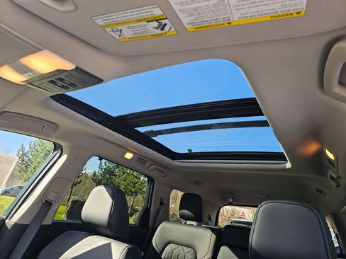 New 2026 Nissan Pathfinder Platinum image 10