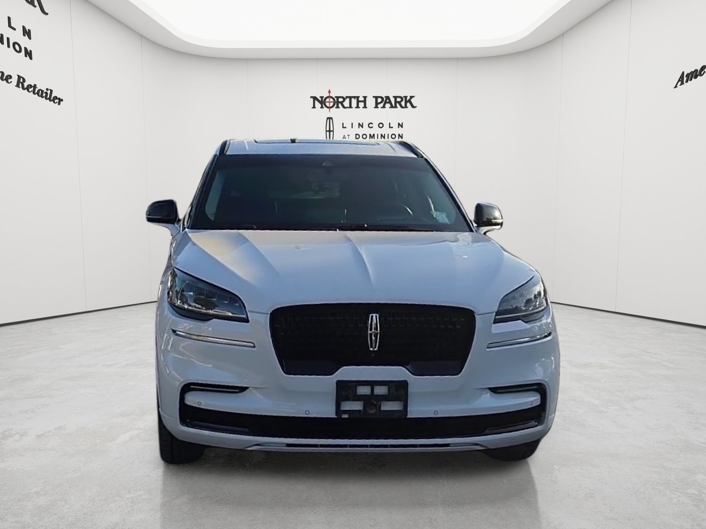 Used 2022 Lincoln Aviator Reserve w/ Equipment Group 201A AWD/4WD image 8