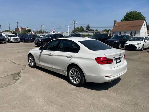 Used 2018 BMW 320i xDrive Sedan AWD/4WD image 8