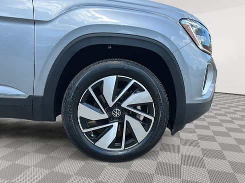 Used 2024 Volkswagen Atlas SEL AWD/4WD image 14