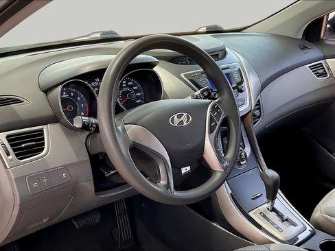Used 2013 Hyundai Elantra GLS FWD image 17