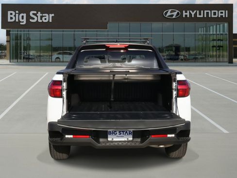 Used 2022 Hyundai Santa Cruz SEL Premium image 8